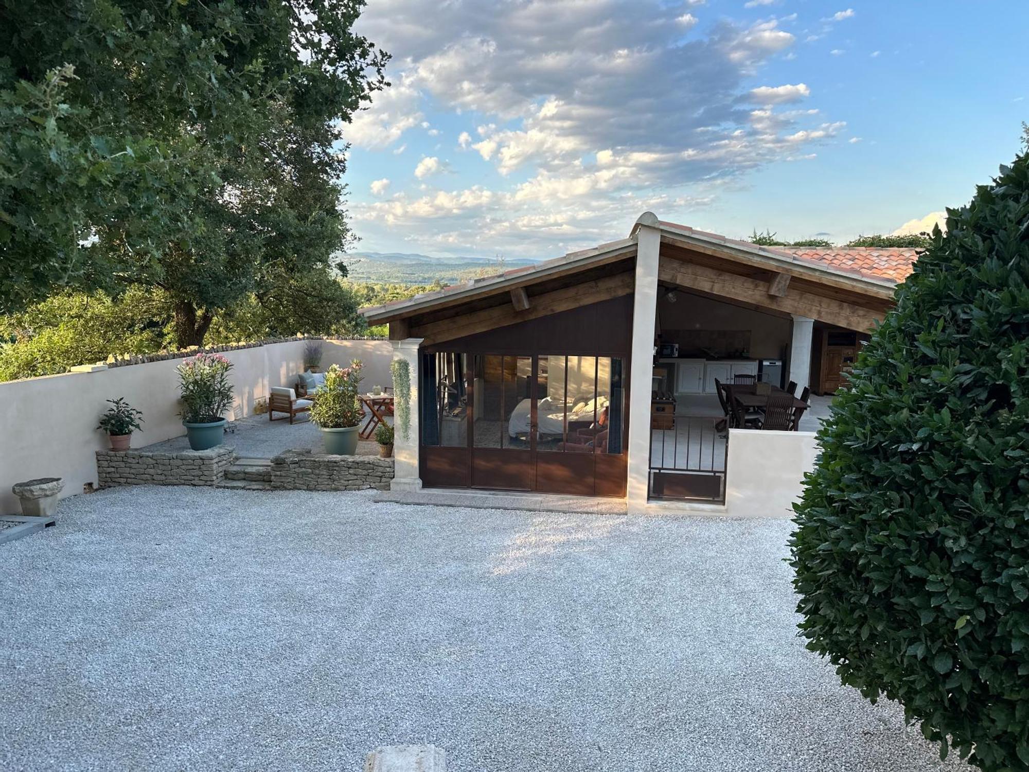 La Provence Appartement Maubec  Buitenkant foto