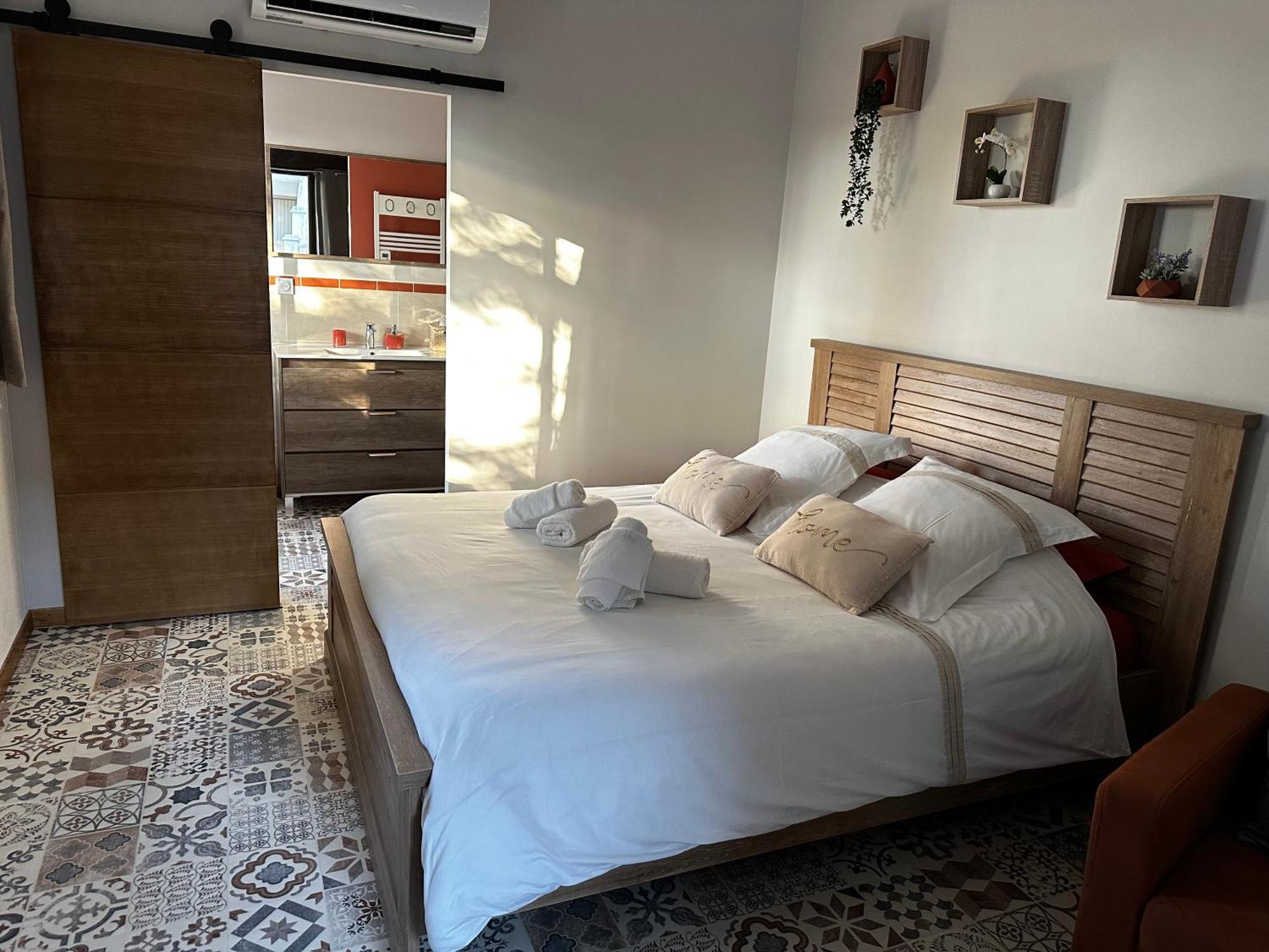 La Provence Appartement Maubec  Buitenkant foto